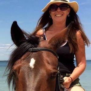 Meet your Posher, Julie